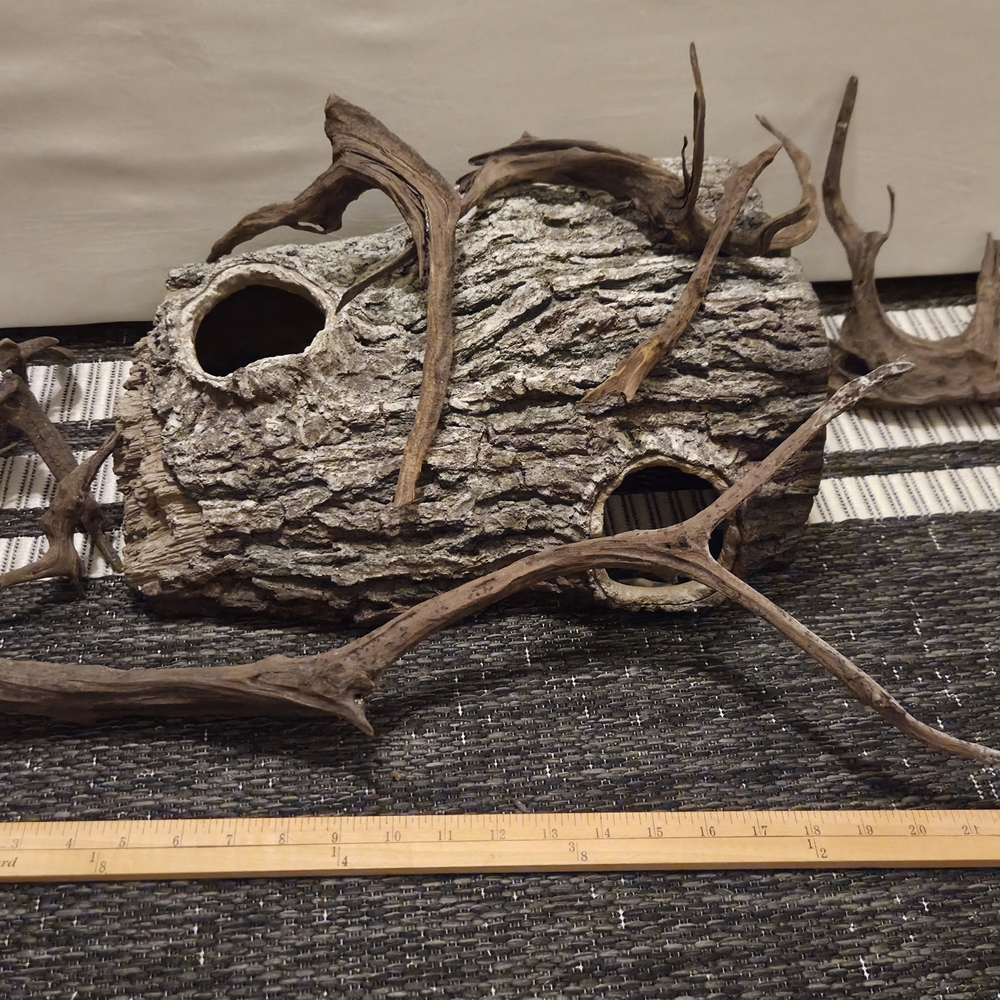 Aquarium terrarium driftwood hides